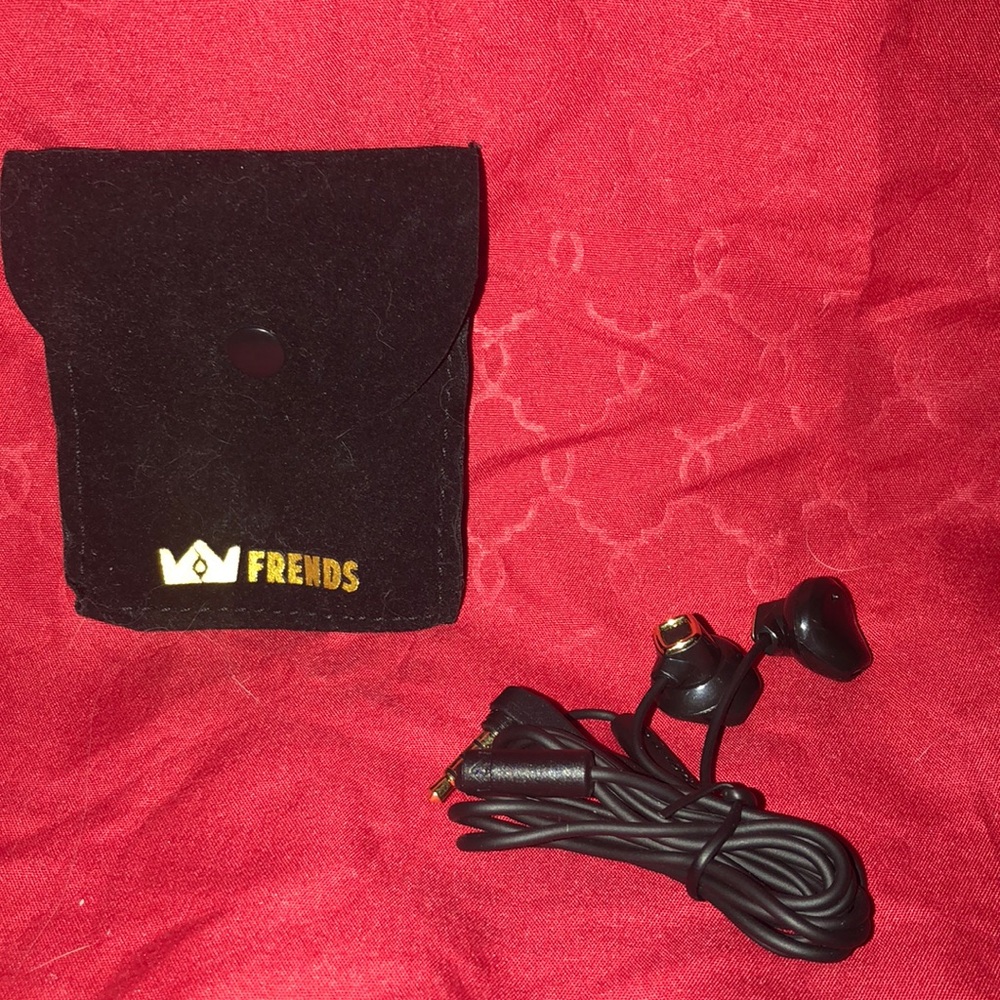 AUTHENTIC Frends Earbuds in Black/Gold